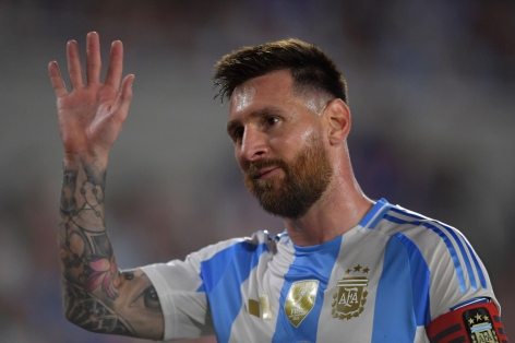 Messi lên tiếng khi phải rời ĐT Argentina