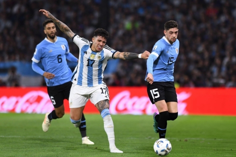 Không cần Messi, Argentina vẫn thắng Uruguay nhờ siêu phẩm