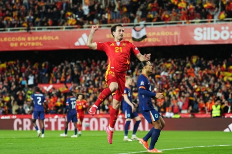 Đấu súng cân não, Tây Ban Nha vào bán kết Nations League