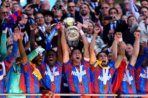 Hạ Man City, Crystal Palace tạo lịch sử sau 120 năm