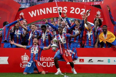 Thua đau Crystal Palace, Man City lỡ hẹn FA Cup