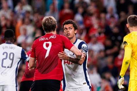 Tottenham lập kỷ lục đánh bại Man Utd