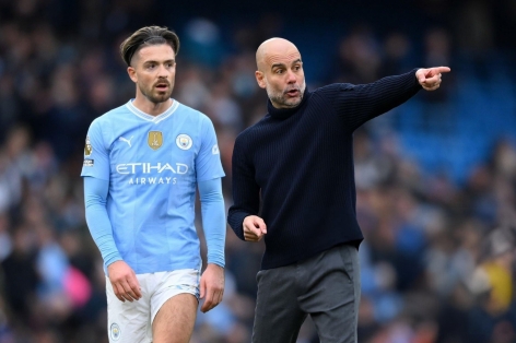 Pep Guardiola 'bóng gió' 1 cầu thủ Man City ra đi