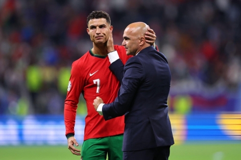 HLV Bồ Đào Nha nói thẳng kế hoạch giải nghệ của Ronaldo