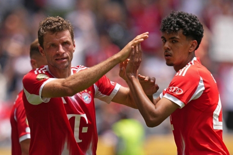 Hàng công rực sáng, Bayern vùi dập Auckland City 10 bàn không gỡ