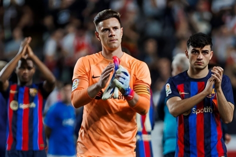 Đội trưởng Barca 'bán sống bán chết' ở lại Camp Nou