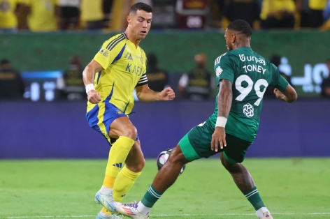 Cải tổ hàng công, MU nhắm đối trọng của Ronaldo tại Ả Rập