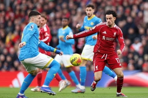 Trực tiếp Liverpool 0-0 Wolves: Chủ nhà ép sân