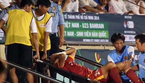 Chấn thương nặng, trung vệ ĐT Việt Nam chia tay AFF Cup 2014