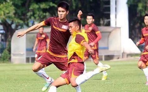 Trung vệ Tiến Thành nén nỗi đau riêng để phục vụ ĐTQG tại AFF Cup