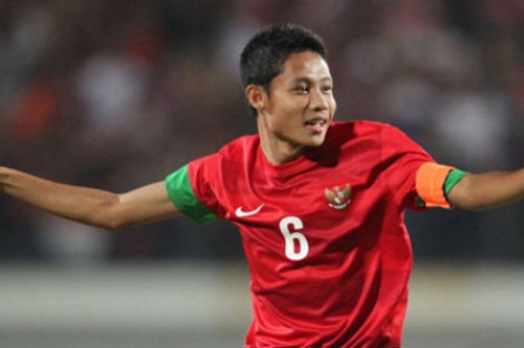 HLV Alfred Riedl sẽ dùng ngôi sao U19 Indonesia ở gặp Philippines
