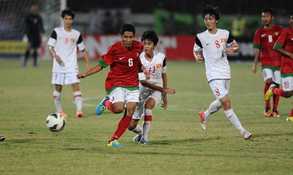 Sao U19 tỏa sáng ở trận Indonesia đại thắng Lào