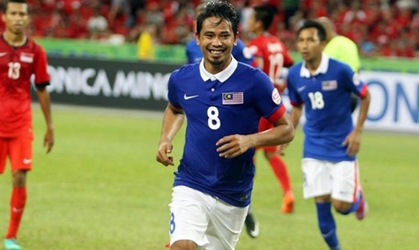 Bức xúc, CĐV Việt ‘ném đá’ facebook cầu thủ Malaysia