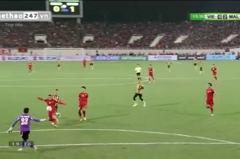 VIDEO: 2 bàn thua 'nghiệp dư' của thủ môn Nguyên Mạnh ở AFF Cup 2014