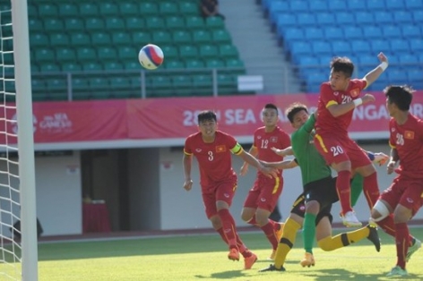 VIDEO: Phi Sơn ghi bàn nâng tỷ số lên 2-0 cho U23 Việt Nam
