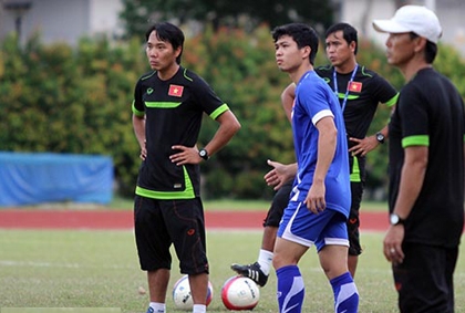 HLV Miura giải thích lý do Công Phượng lu mờ trận gặp U23 Lào