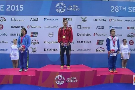 Video SEA Games 28: Lễ trao huy chương 200m bơi ngửa nữ - Nguyễn Thị Ánh Viên