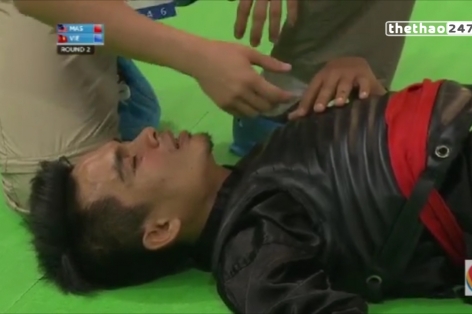 Video SEA Games 28: Đánh rách mặt đối thủ, võ sĩ Việt Nam bị xử thua