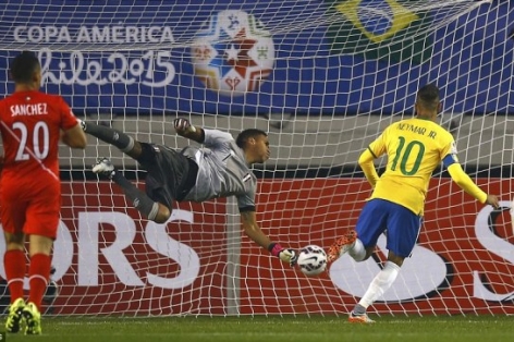 Video clip bàn thắng: Brazil 2-1 Peru (Copa America 2015)