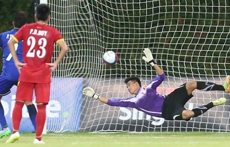 Hai tuyển thủ U23 Việt Nam phải kiểm tra chấn thương sau SEA Games 28