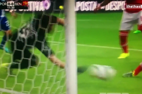 VIDEO: 2 pha cứu thua đẳng cấp của Iker Casillas ở trận siêu kinh điển Bồ Đào Nha