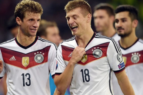 Trước EURO 2016: Đức thảm bại trước Slovakia, Italia thắng nhẹ