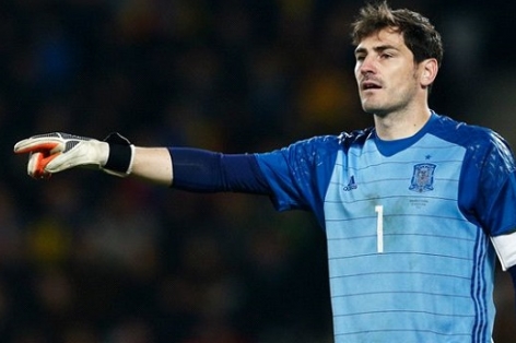 Thủ thành Iker Casillas phá kỷ lục tại tuyển Tây Ban Nha