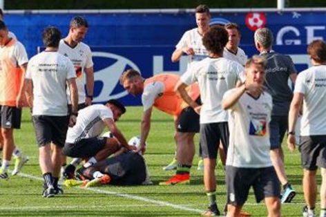ĐT Đức chia tay ngôi sao đầu tiên trước thềm EURO 2016
