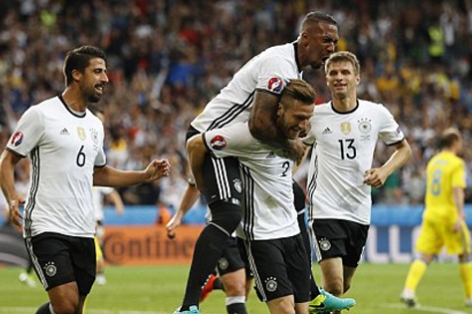 Đức dẫn đầu bảng C sau trận thắng Ukraine