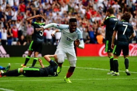 VIDEO: Sturridge ấn định chiến thắng 2-1 cho tuyển Anh