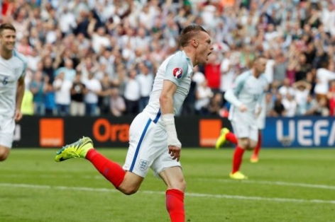 VIDEO: Jamie Vardy ghi bàn cân bằng tỷ số 1-1 cho tuyển Anh