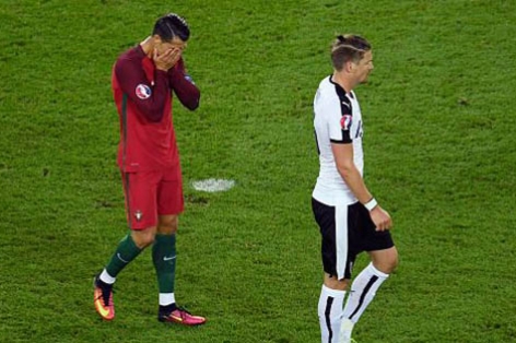 Ronaldo lập 2 kỷ lục trong ngày Bồ Đào Nha bị cầm hòa
