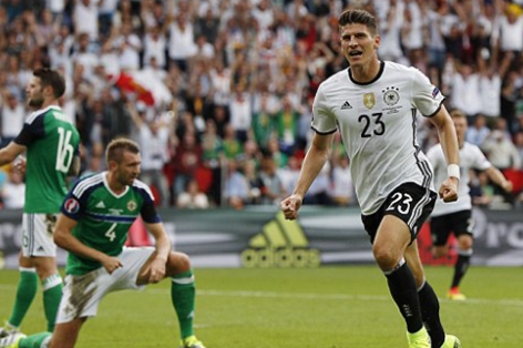 Gomez tỏa sáng, Đức nhọc nhằn đánh bại Bắc Ailen