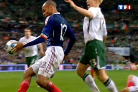 CH Ireland nhắc lại 'bàn thắng bẩn' của Henry trước thềm trận gặp Pháp
