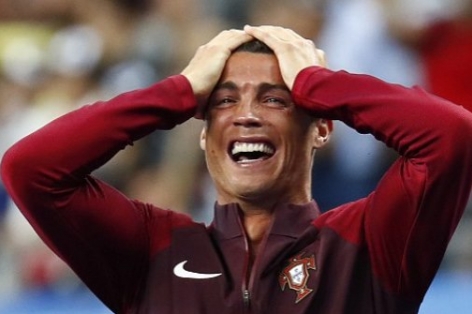 Ronaldo - Từ chấn thương đến chỉ đạo nhiệt huyết như HLV Klopp