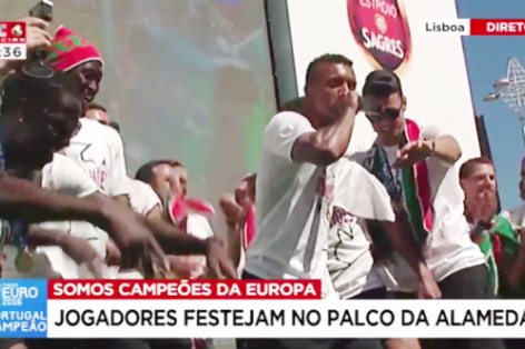 Nani - Sanches biểu diễn beatbox ăn mừng chức vô địch Euro 2016
