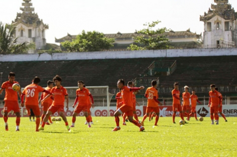 ĐT Việt Nam bắt đầu luyện chiêu chuẩn bị cho AFF Cup 2016