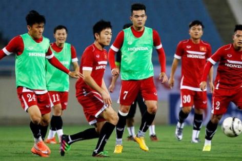 Cựu tiền đạo ĐT Việt Nam nhắc nhở thầy trò Hữu Thắng trước bán kết AFF Cup