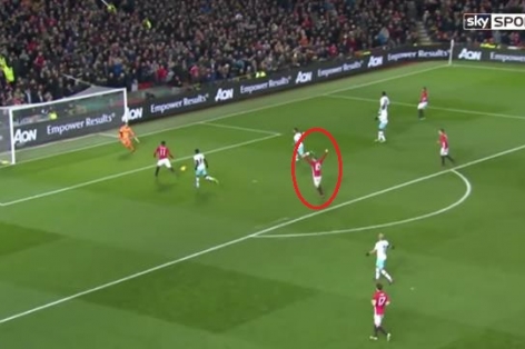 VIDEO: Rooney ăn mừng bàn thắng dù bóng chưa tới chân đồng đội