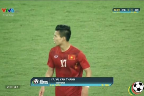 VIDEO: Văn Thanh ghi bàn đẹp mắt gỡ hòa 1-1 cho ĐTVN