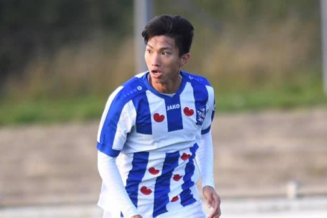HLV Hà Nội FC chỉ cách để Văn Hậu được ra sân trong màu áo Heerenveen
