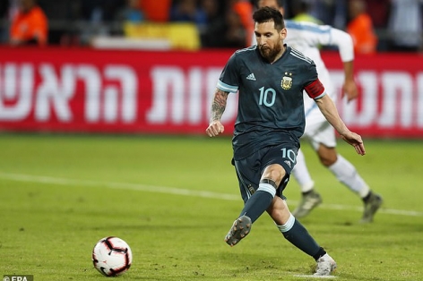 Messi lập công phút cuối, Argentina thoát thua trước Uruguay