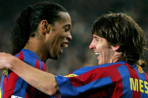 Thực hư vụ Messi chi 4 triệu euro giải cứu Ronaldinho 
