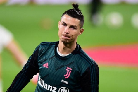 Ronaldo gặp thiên tai khi đang đi cách ly