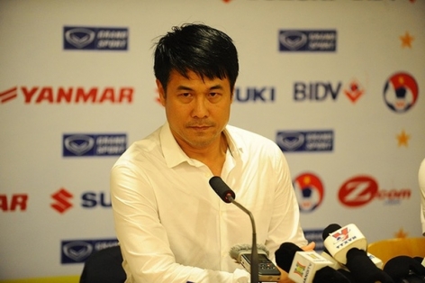HLV Hữu Thắng mong cầu thủ an toàn sau trận gặp Đài Loan
