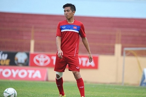 Tiền vệ U20 Việt Nam bị giẫm lên sườn ngày trở lại V.League