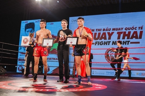 Muay Thai Fight 2017: Thanh Tùng xuất sắc đánh bại Li Zheng 