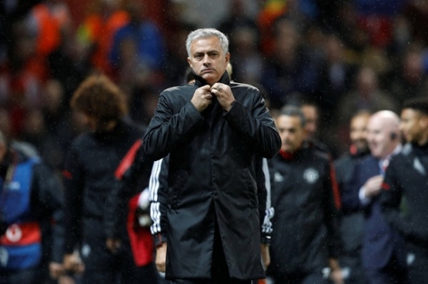 Mourinho nổi đóa vì học trò thi đấu cợt nhả
