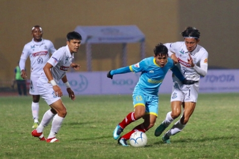 Khánh Hòa hủy diệt đại diện bóng đá Campuchia trên sân khách