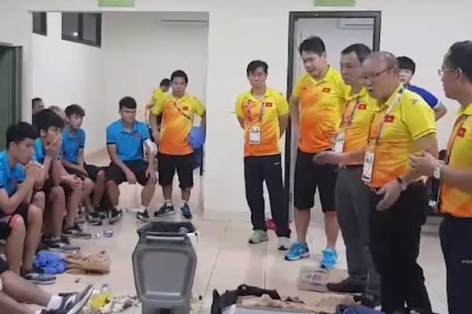 HLV Park Hang-seo nói lời cảm động trong phòng thay đồ U23 Việt Nam